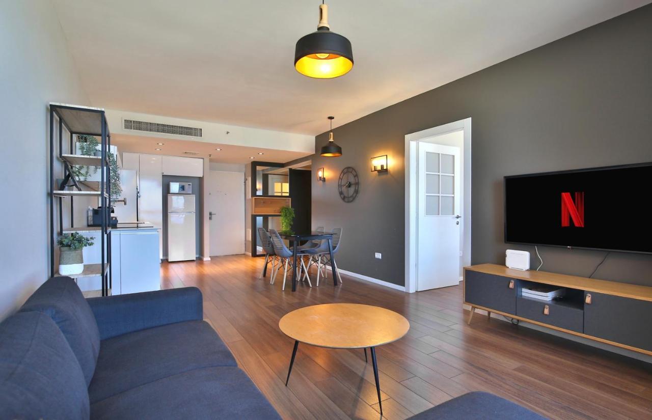 Luxury Suites By Notaly Ariel - Carmel Beach Haifa Exteriör bild