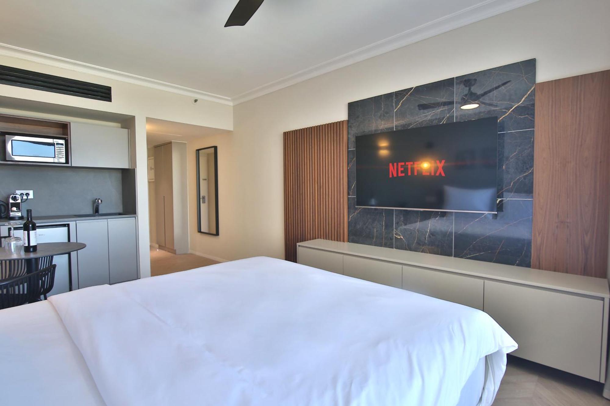 Luxury Suites By Notaly Ariel - Carmel Beach Haifa Exteriör bild