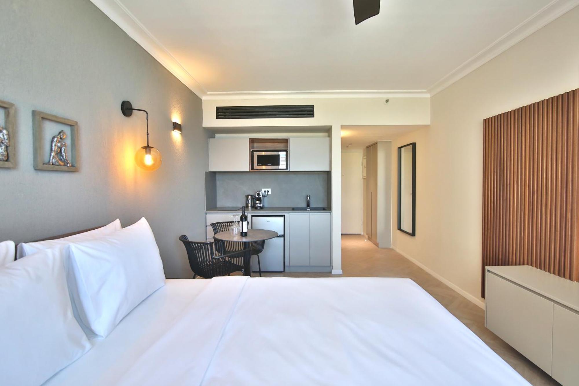 Luxury Suites By Notaly Ariel - Carmel Beach Haifa Exteriör bild