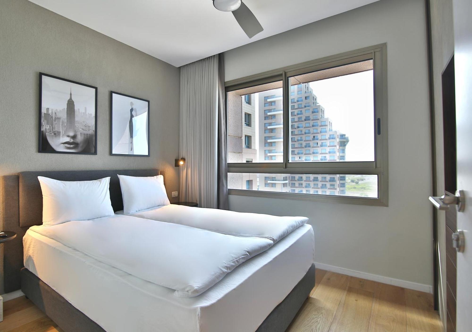 Luxury Suites By Notaly Ariel - Carmel Beach Haifa Exteriör bild