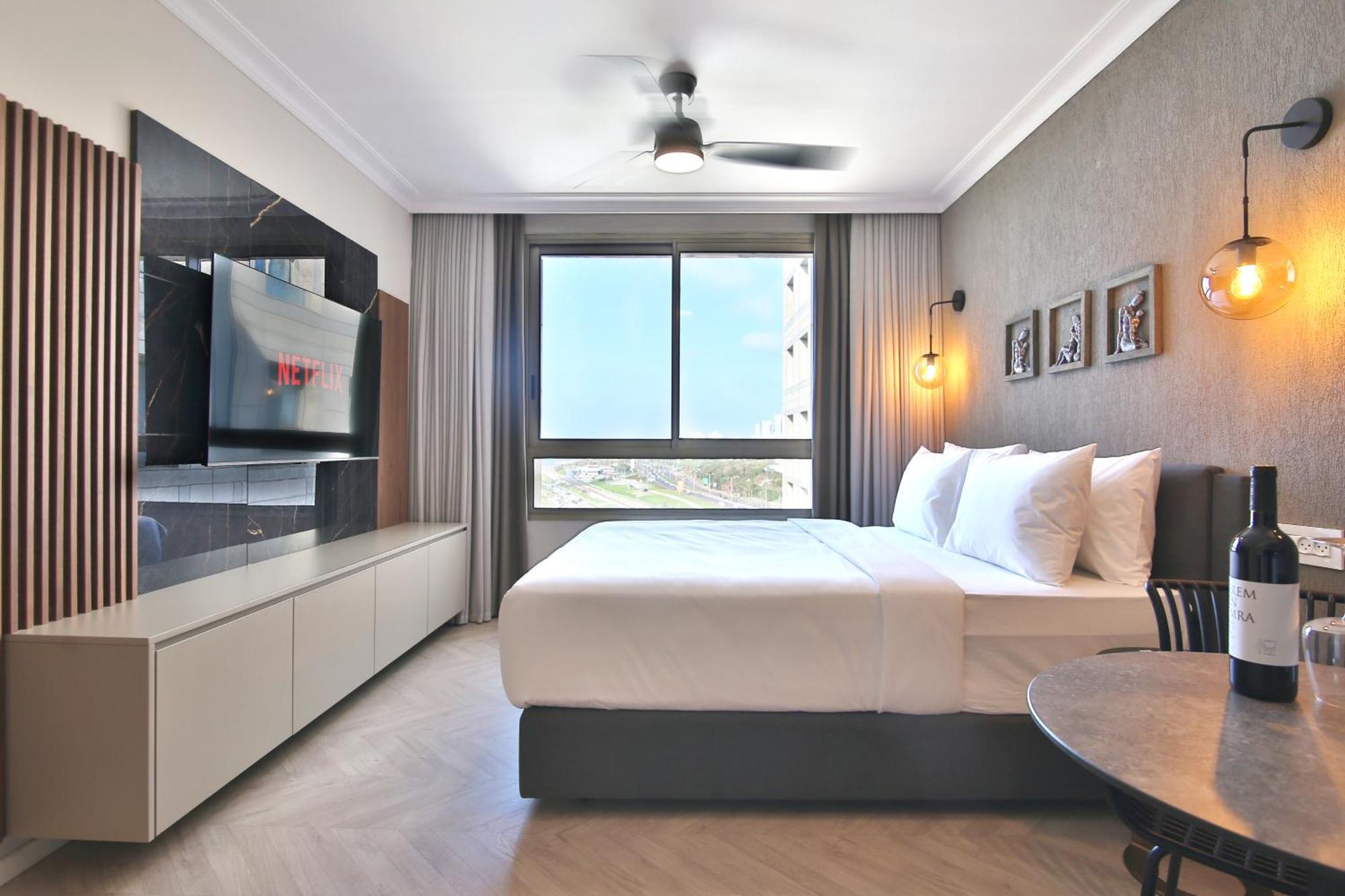 Luxury Suites By Notaly Ariel - Carmel Beach Haifa Exteriör bild